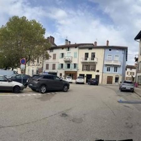 Appartement Sur La Place De Poncin 外观 照片