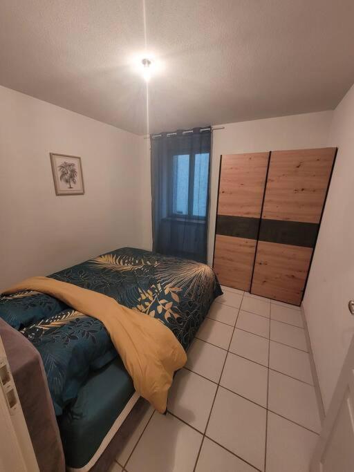 Appartement Sur La Place De Poncin 外观 照片