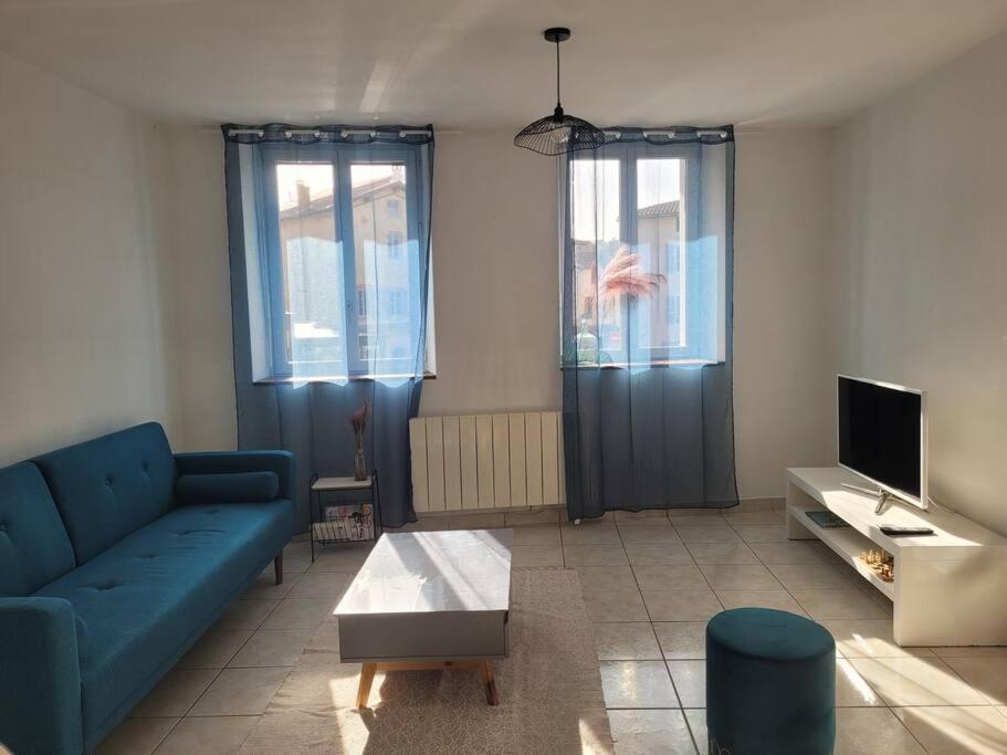 Appartement Sur La Place De Poncin 外观 照片